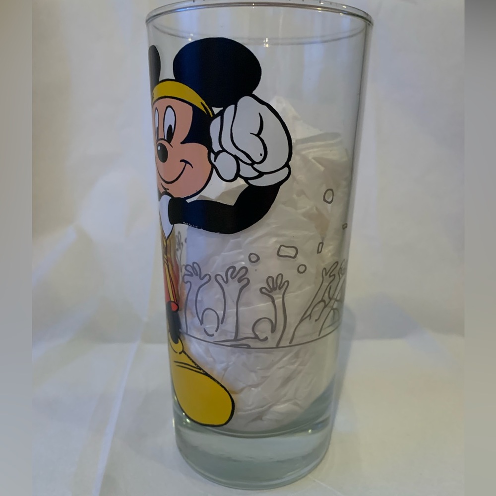 Vintage Mickey Mouse Olympic Winner Wrestler Walt Disney Company Glass - Picture 2 of 9